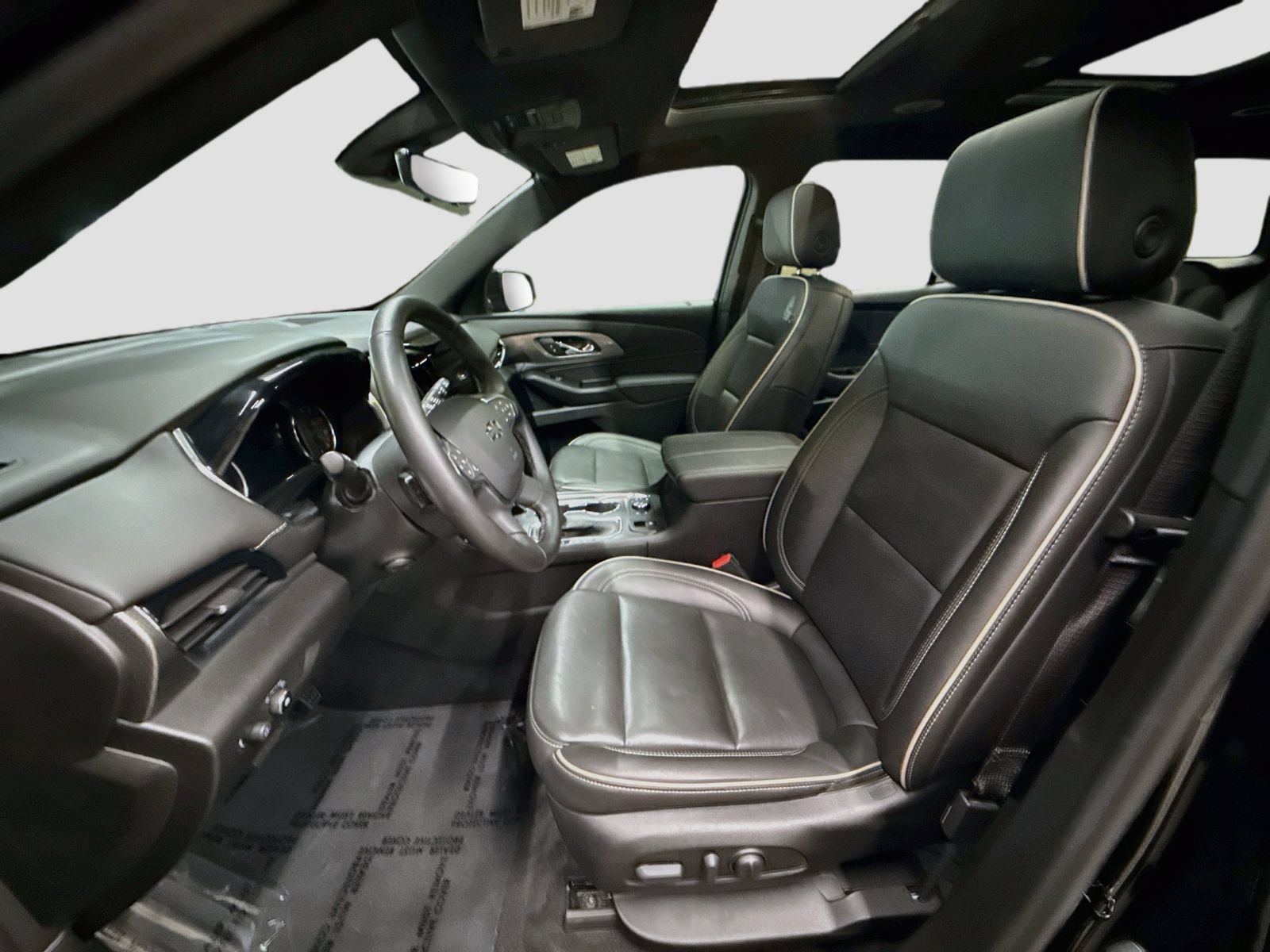 Used 2023 Chevrolet Traverse Premier w/ LPO, Floor Liner Package AWD/4WD image 25
