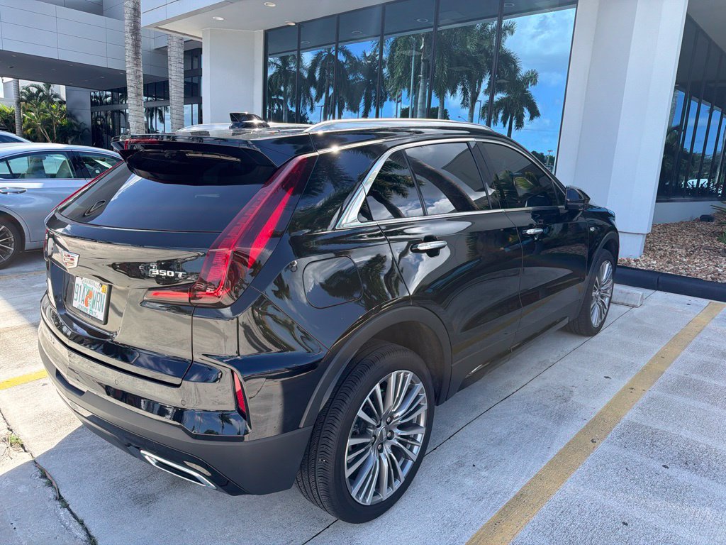 Used 2024 Cadillac XT4 Premium Luxury FWD image 10