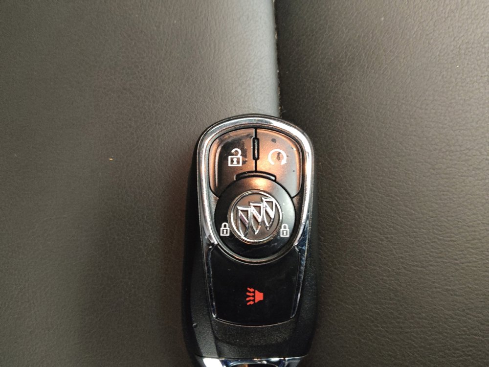 Used 2019 Buick Encore Essence FWD image 32