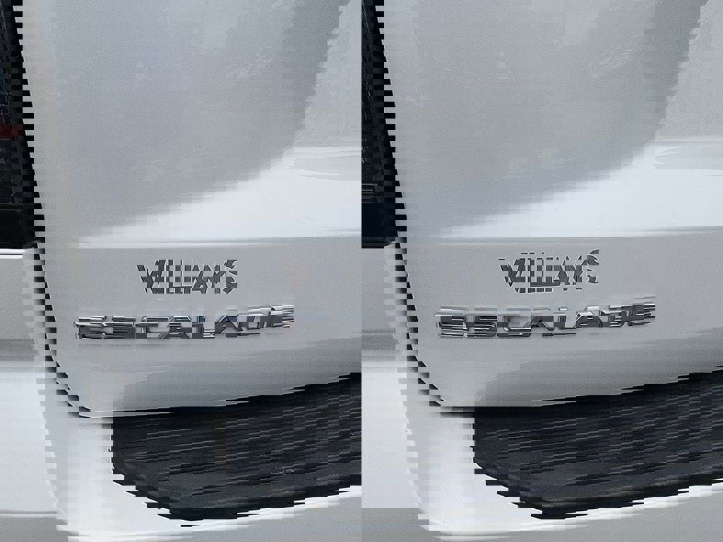 Certified 2025 Cadillac Escalade ESV Premium Luxury AWD/4WD image 31