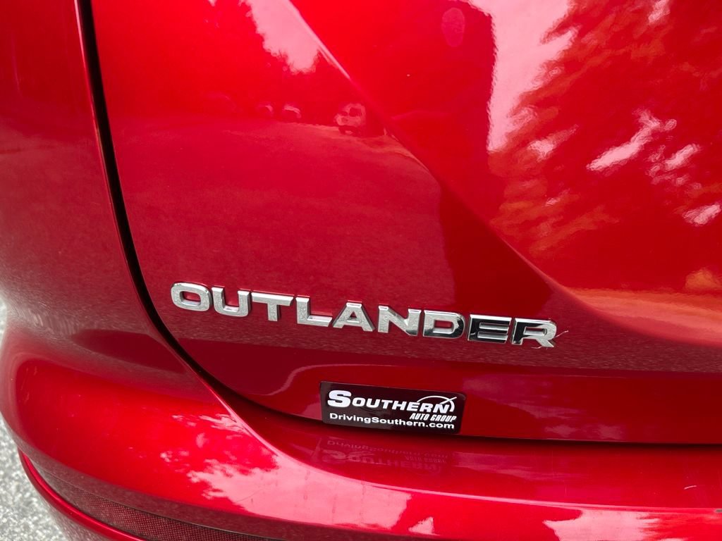 Used 2024 Mitsubishi Outlander AWD image 10