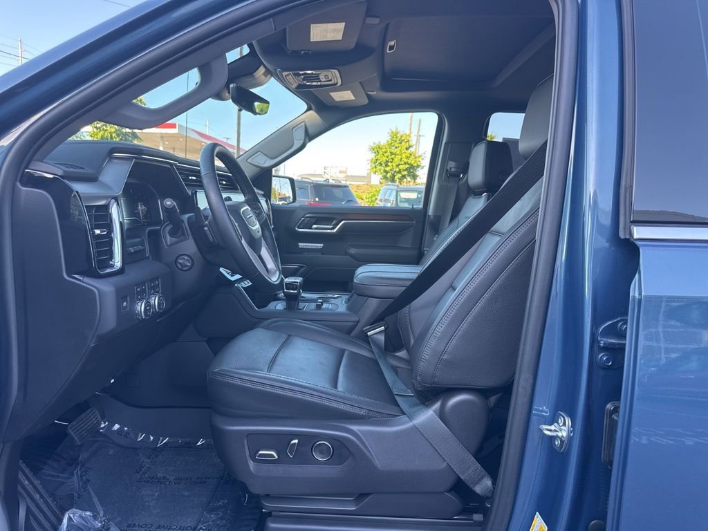 Used 2025 GMC Sierra 1500 Denali w/ Denali Reserve Package AWD/4WD image 12