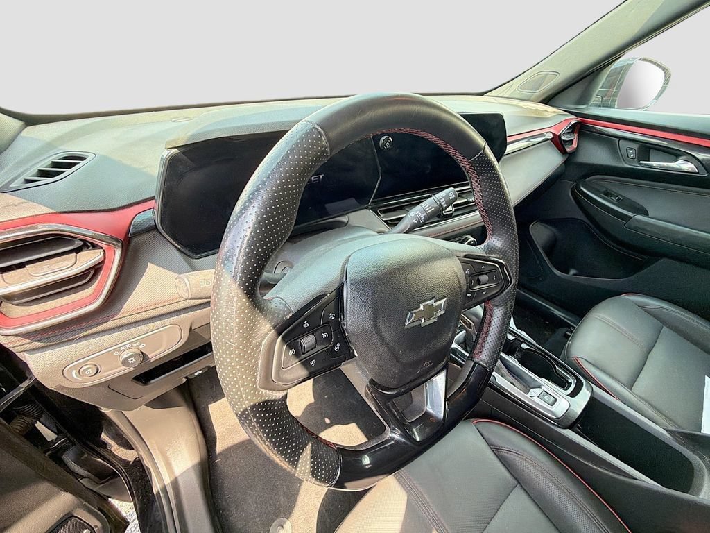 Used 2024 Chevrolet TrailBlazer RS w/ Convenience Package AWD/4WD image 18