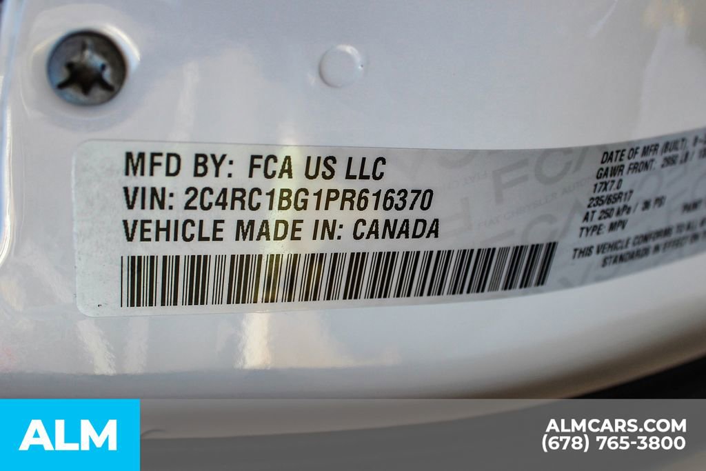 Used 2023 Chrysler Pacifica Touring-L image 45