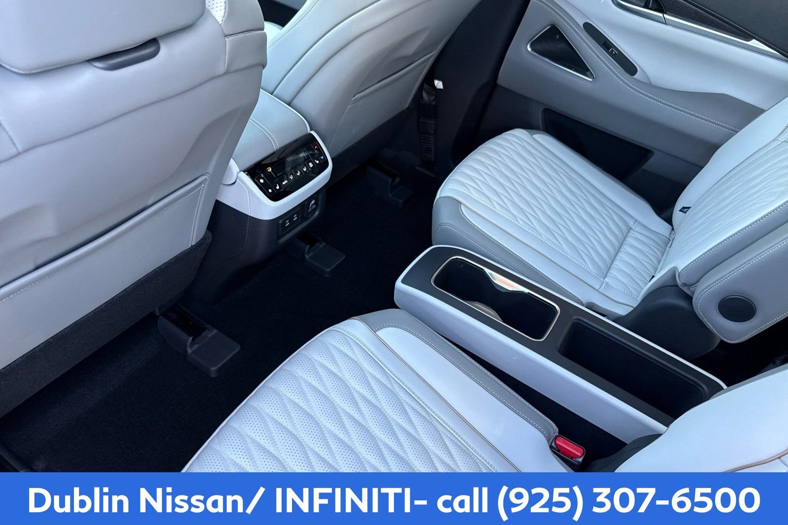 New 2026 INFINITI QX60 Autograph w/ Dark Cargo Package AWD/4WD image 12