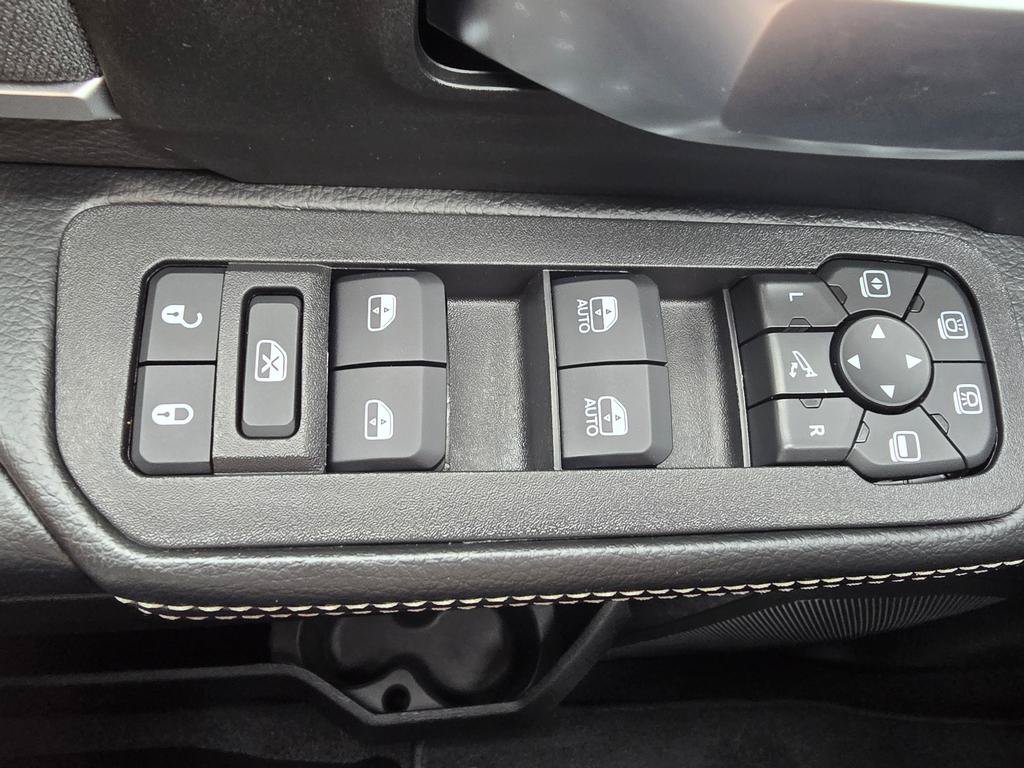 Used 2026 RAM 2500 Big Horn AWD/4WD image 23