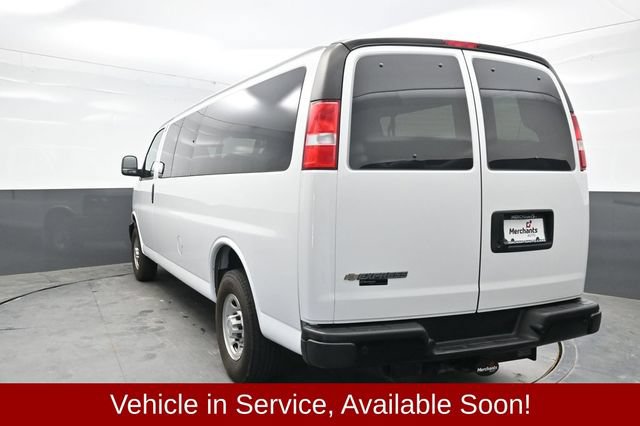 Used 2024 Chevrolet Express 3500 LS RWD image 2