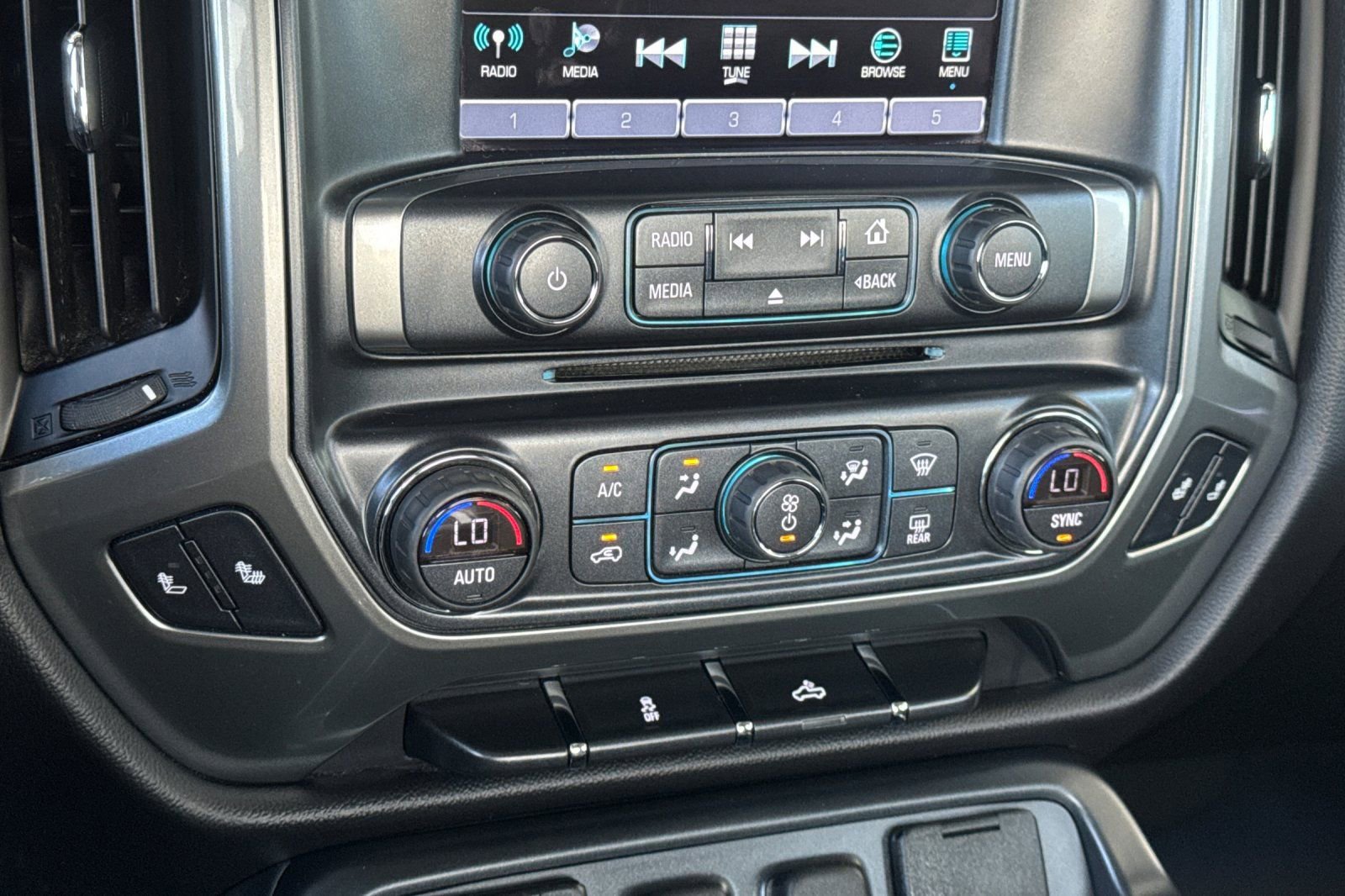 Used 2017 Chevrolet Silverado 1500 LT w/ All Star Edition AWD/4WD image 30
