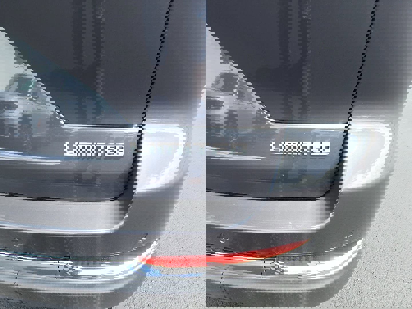 New 2025 Jeep Grand Cherokee Limited w/ Trailer Tow Package image 16