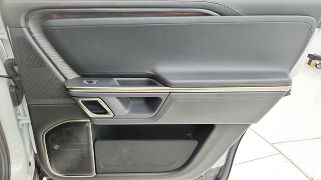 Used 2024 Rivian R1S Adventure image 27