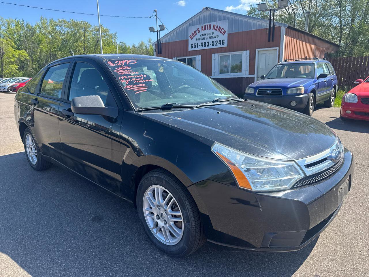 Used 2010 Ford Focus SE FWD image 3