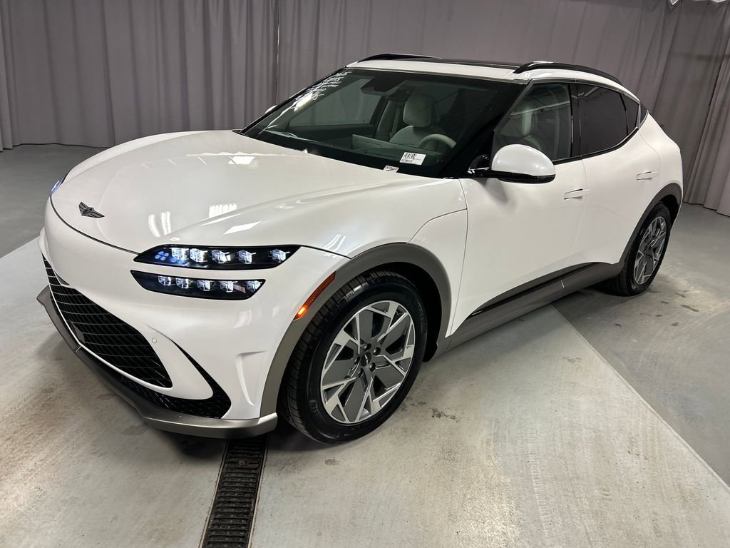 Used 2025 Genesis GV60 RWD image 3