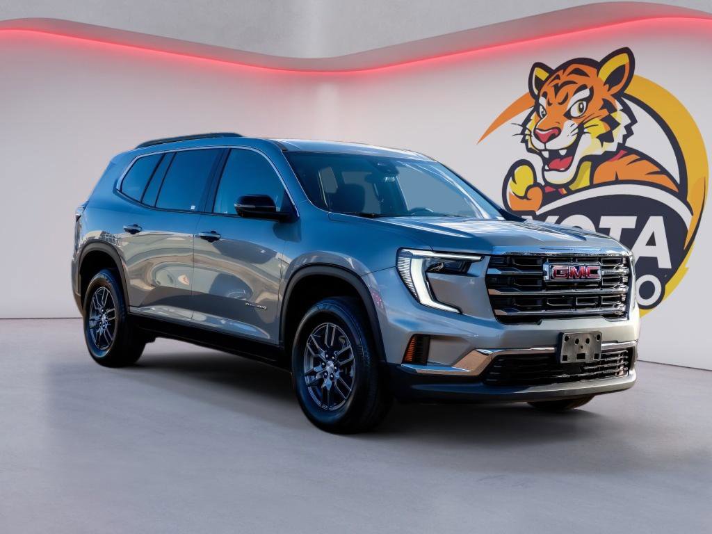 Used 2025 GMC Acadia Elevation image 3