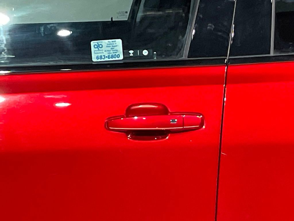 Used 2023 GMC Acadia AT4 w/ Technology Package image 18