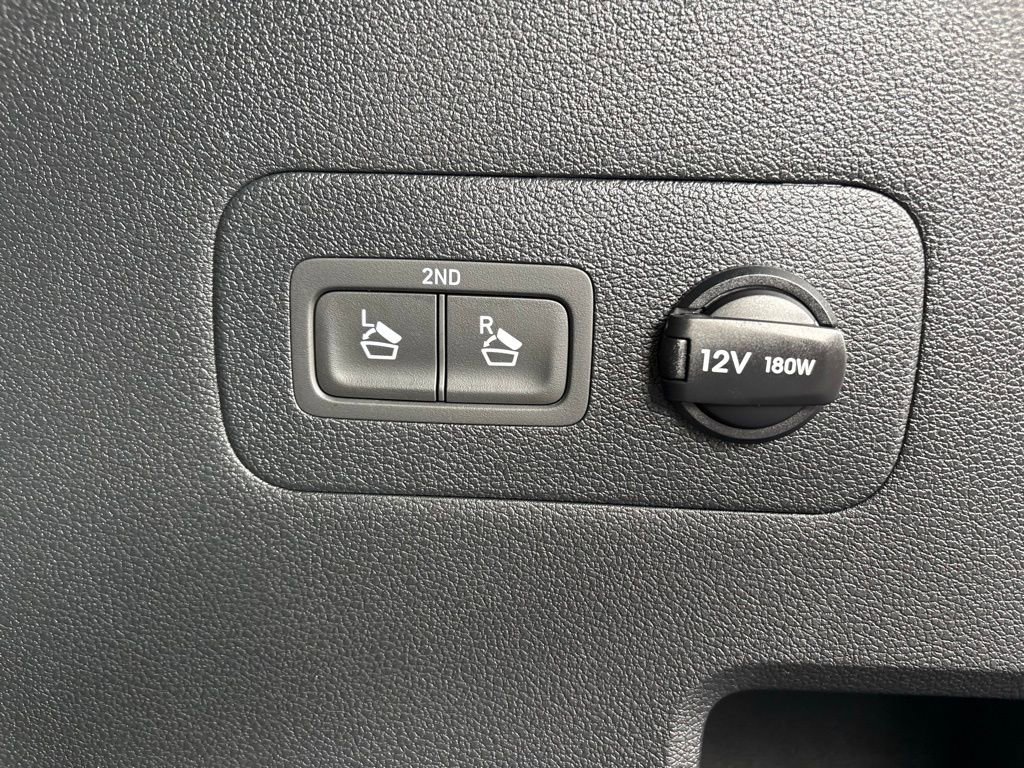 Used 2022 Hyundai Santa Fe Calligraphy w/ Cargo Package image 17