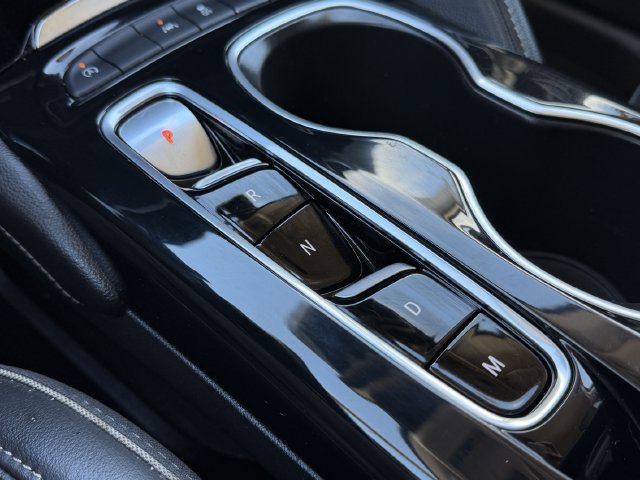 Used 2021 Buick Envision Essence w/ Sport Touring Package FWD image 18