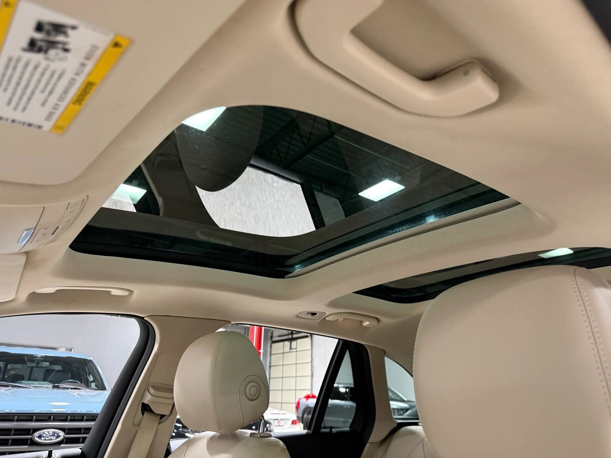 Used 2019 Mercedes-Benz GLC 300 4MATIC w/ Premium Package image 14