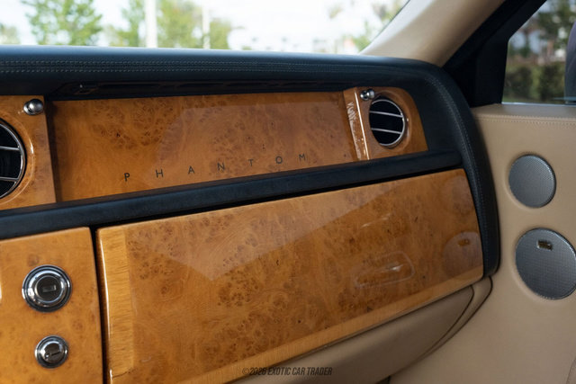 Used 2005 Rolls-Royce Phantom Sedan RWD image 29