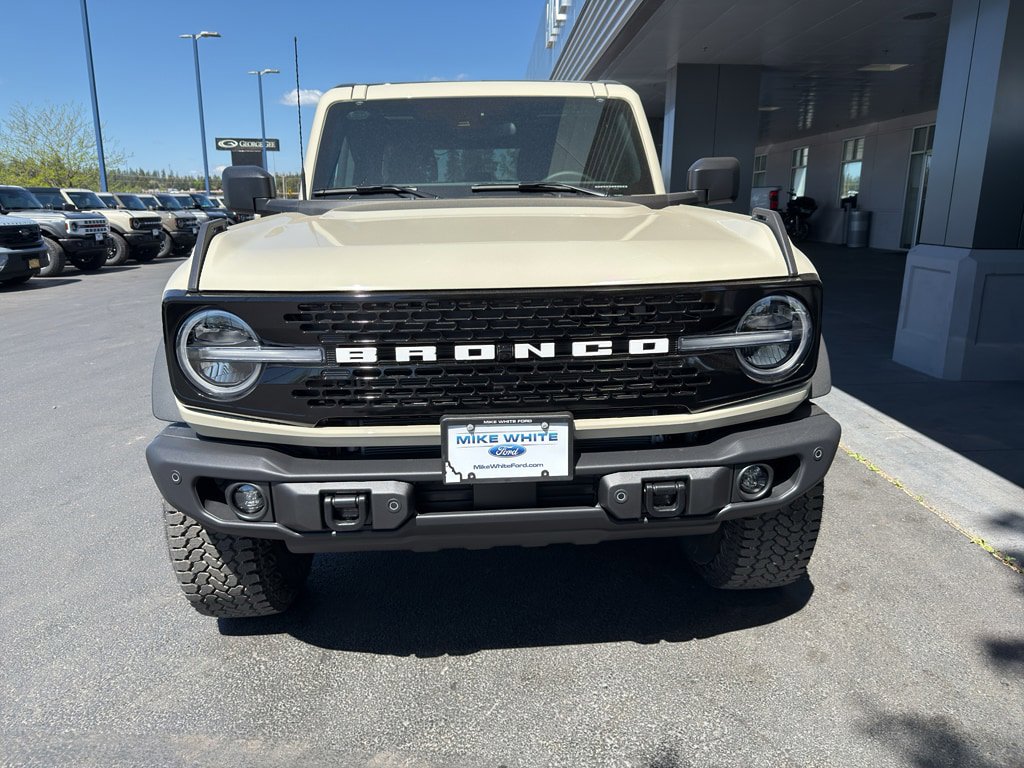 New 2026 Ford Bronco Badlands AWD/4WD image 2
