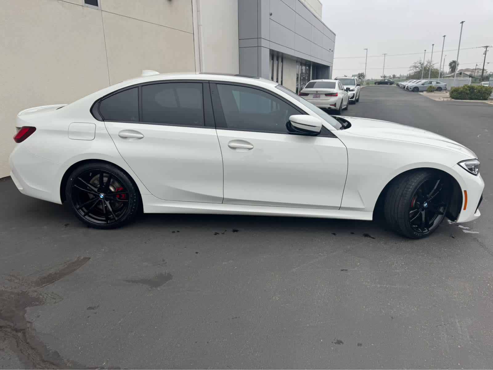 Used 2022 BMW 330i Sedan w/ M Sport Package image 7