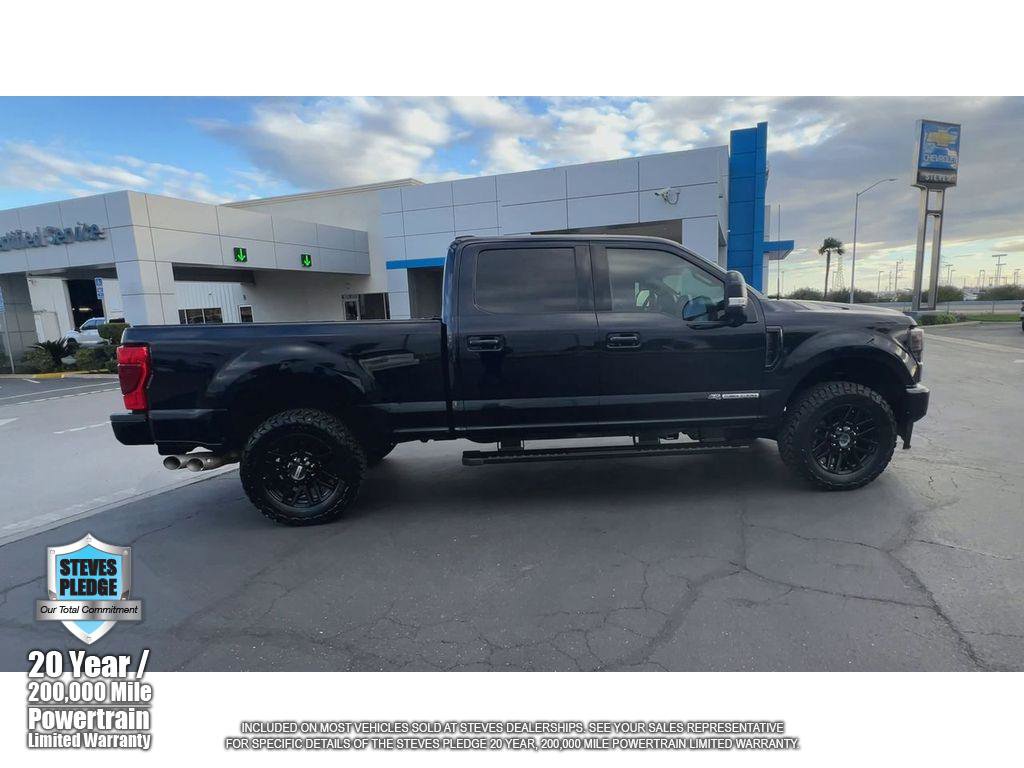 Used 2022 Ford F250 Lariat w/ Black Appearance Package image 12