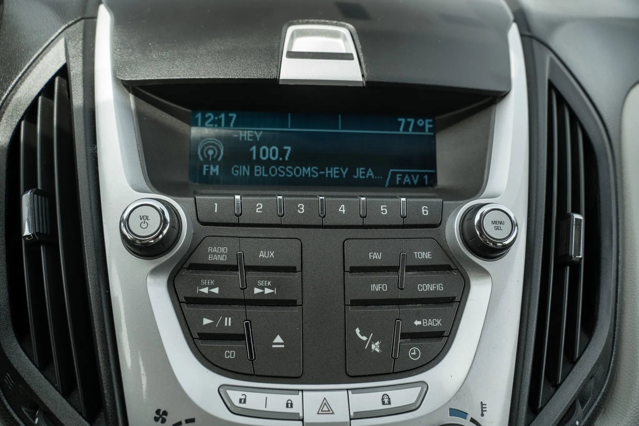 Used 2011 Chevrolet Equinox LS w/ Bluetooth Package FWD image 19