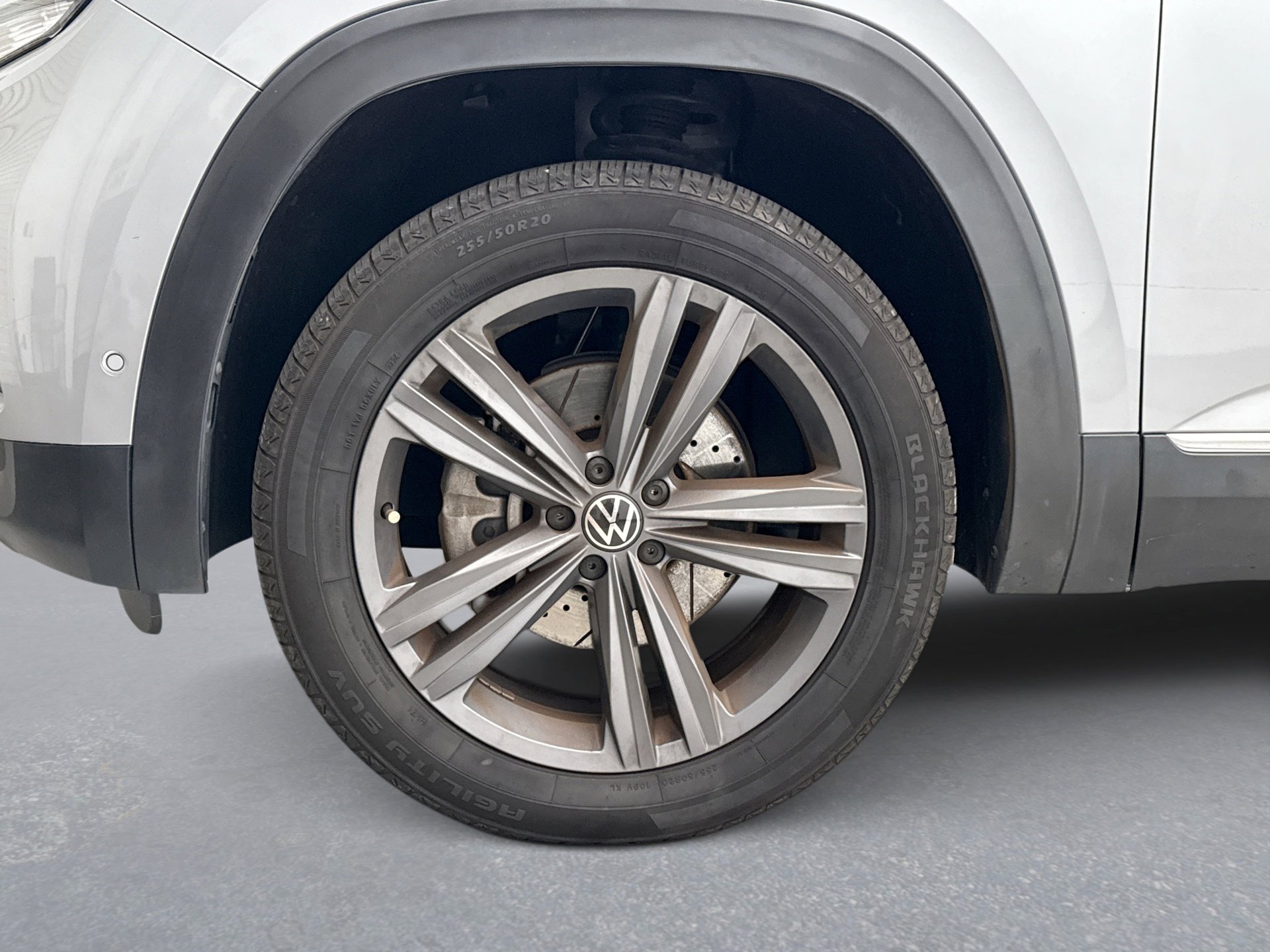 Used 2021 Volkswagen Atlas SEL Premium image 29