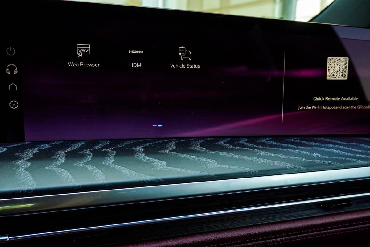 Used 2026 Cadillac Escalade Luxury w/ Touring Package image 30