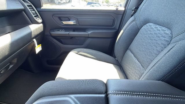 New 2026 RAM 1500 Express AWD/4WD image 23