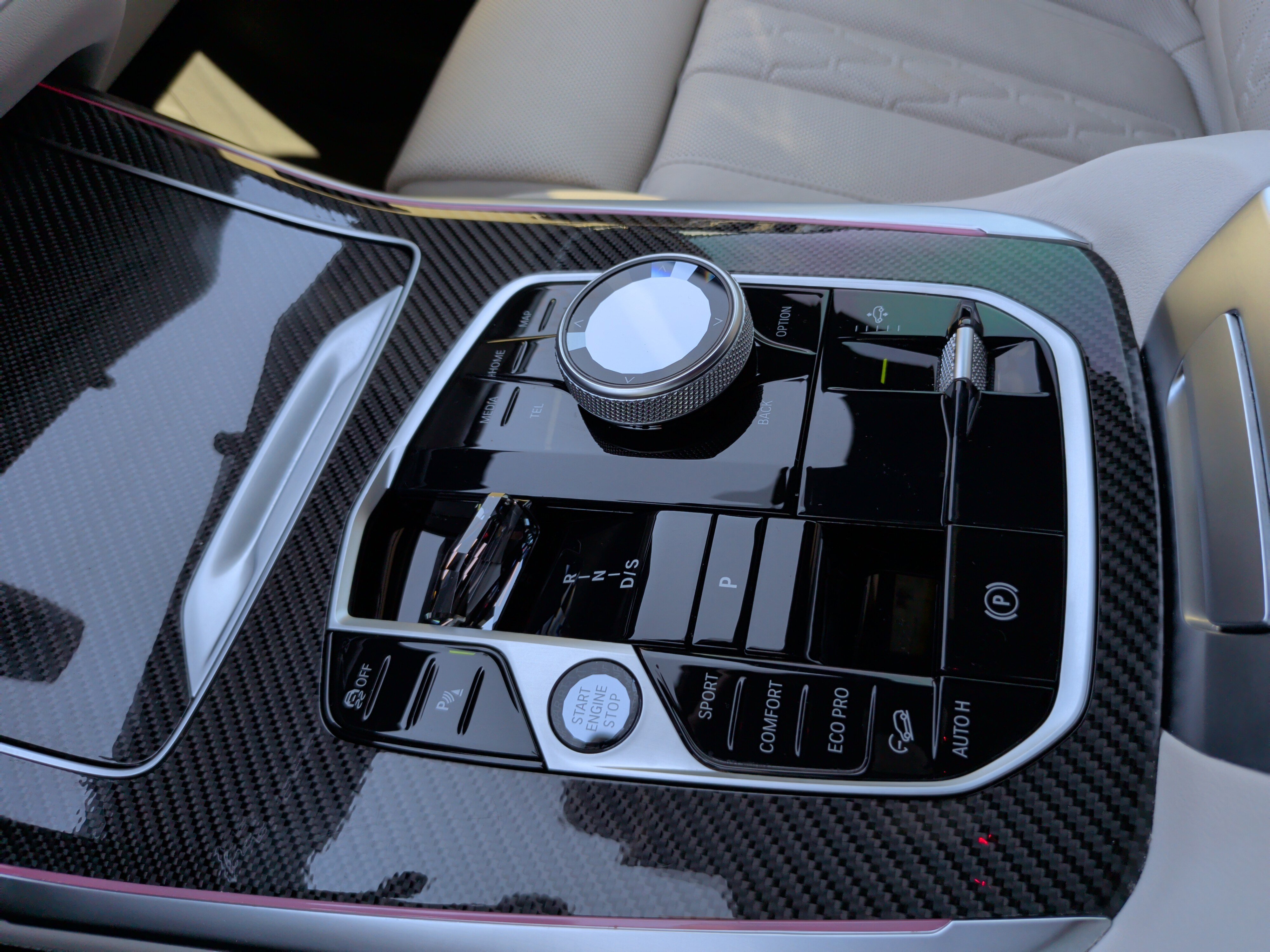 Certified 2024 BMW X7 M60i w/ Executive Package image 21