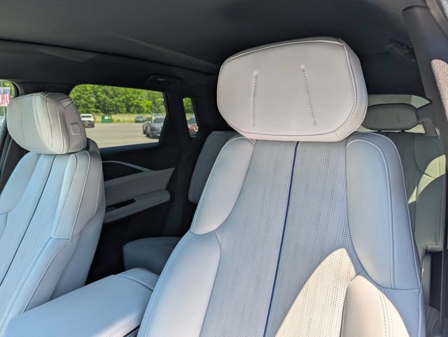 Used 2024 Cadillac Lyriq Sport w/ LPO, Floor Liner Package AWD/4WD image 13