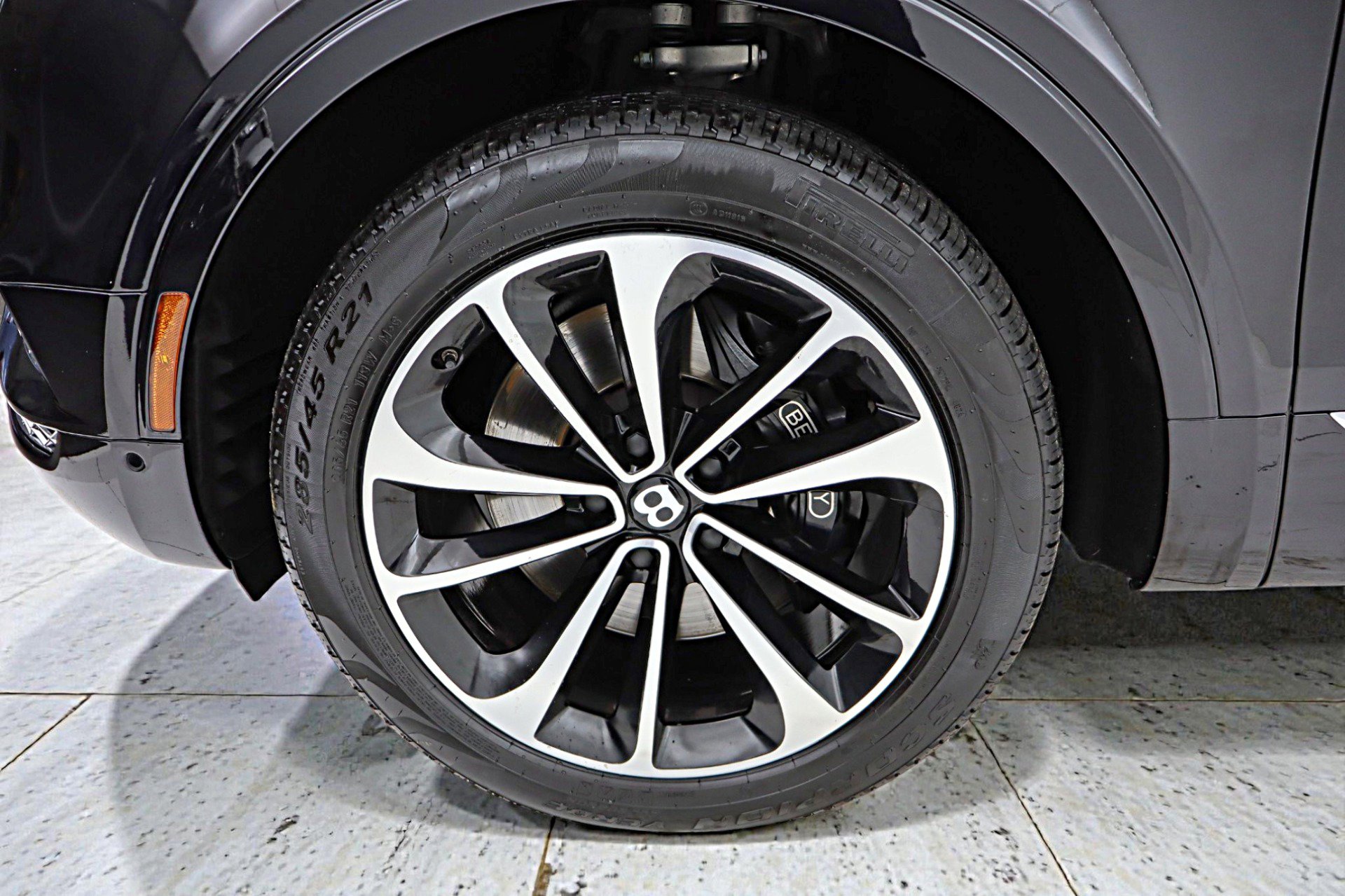 Certified 2017 Bentley Bentayga image 54