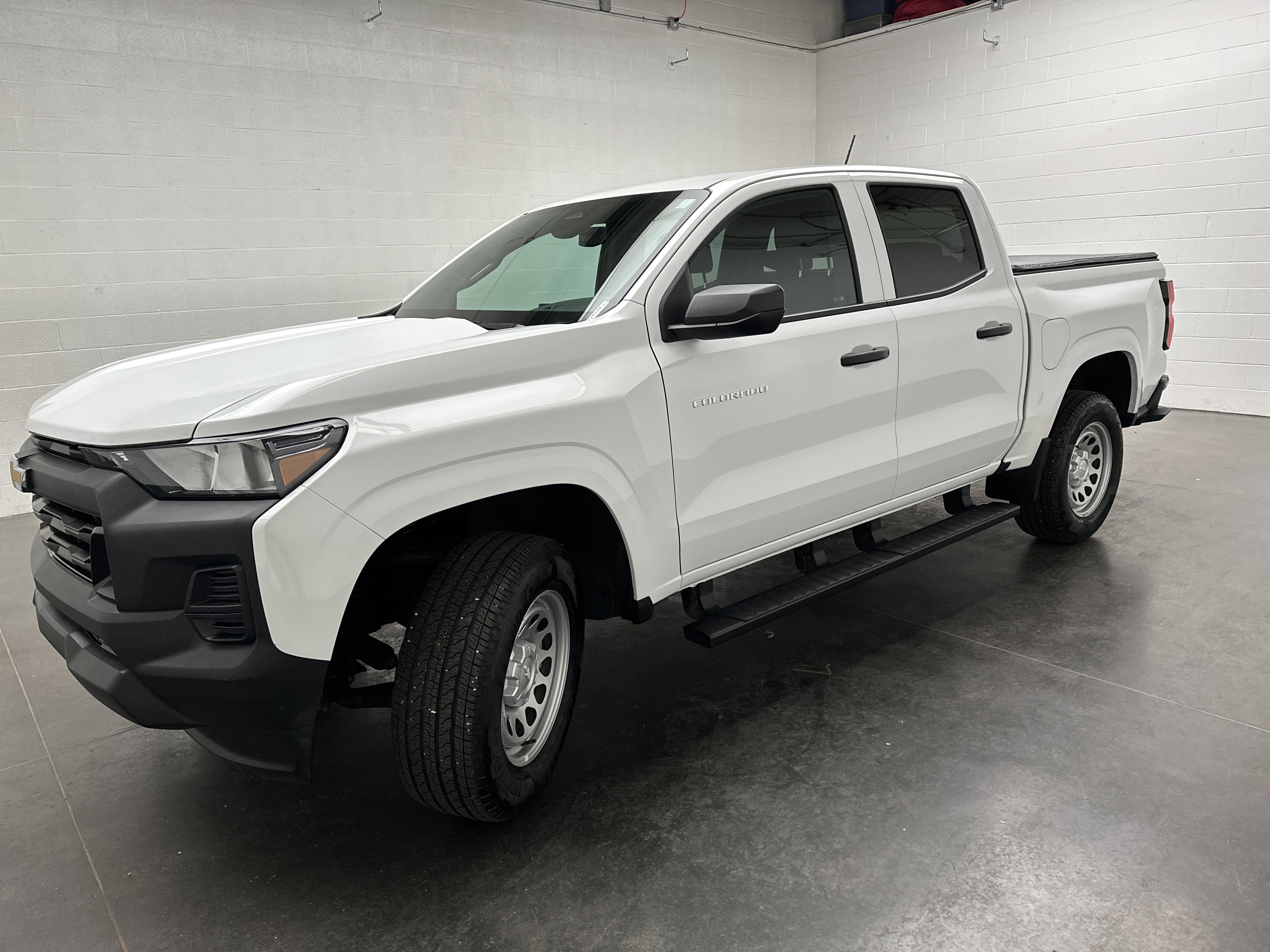 Used 2024 Chevrolet Colorado W/T image 4