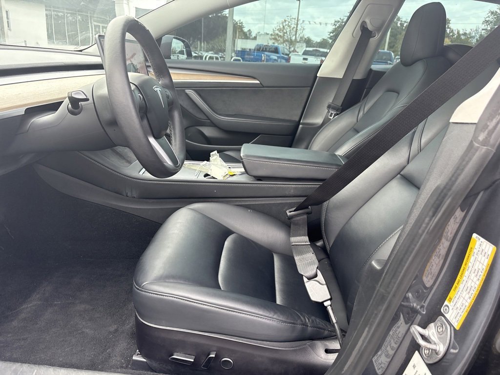 Used 2023 Tesla Model 3 Standard Range image 13