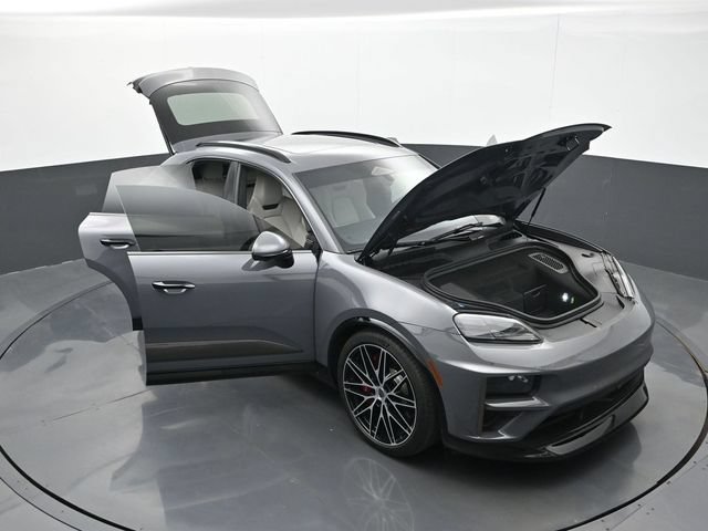 Certified 2025 Porsche Macan Turbo Electric AWD/4WD image 33