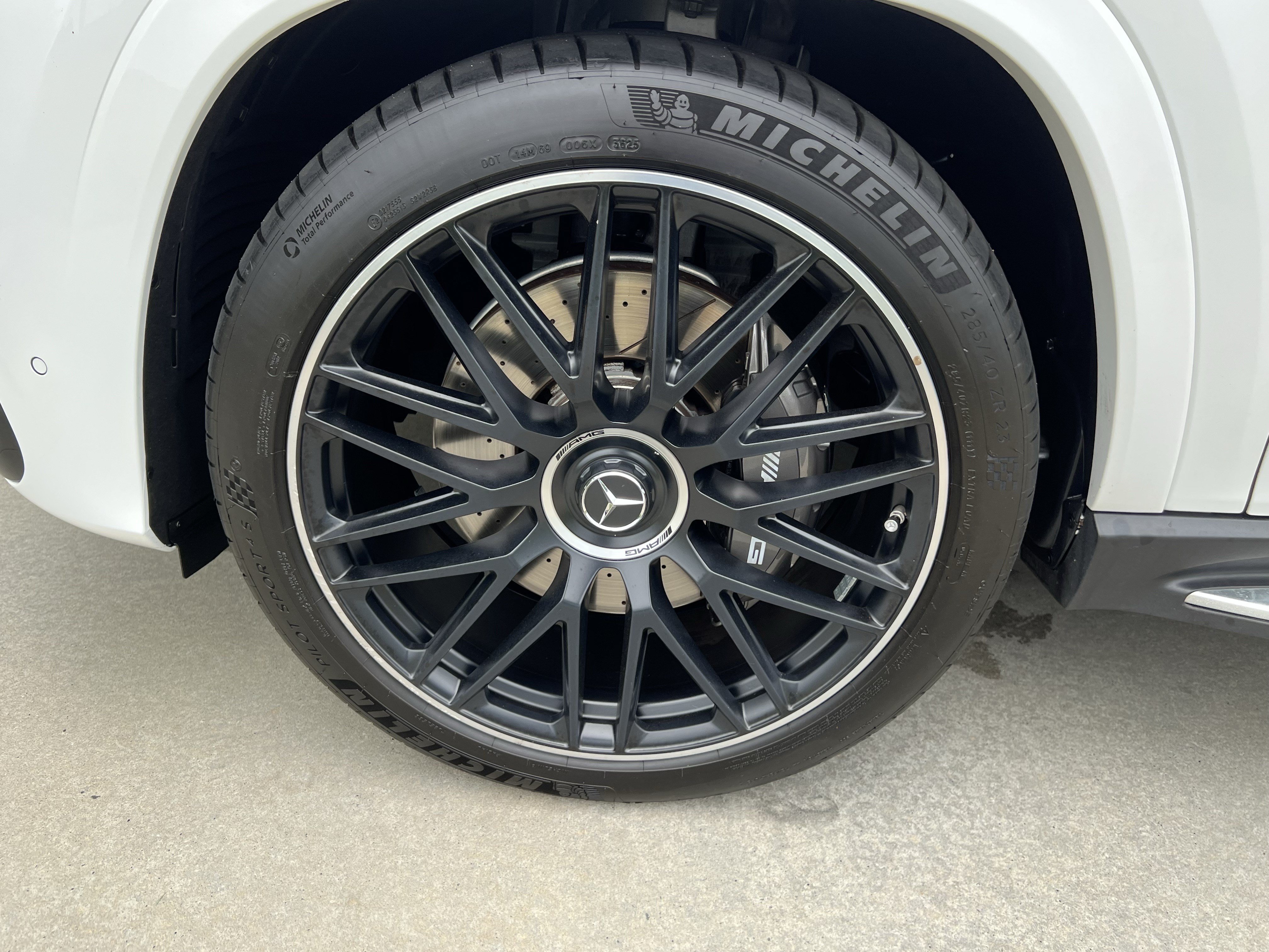 Certified 2025 Mercedes-Benz GLS 63 AMG 4MATIC image 13