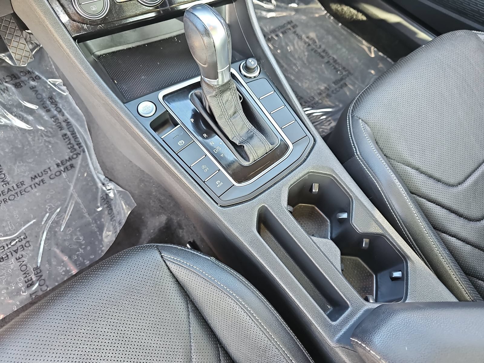 Used 2019 Volkswagen Jetta SEL Premium FWD image 24
