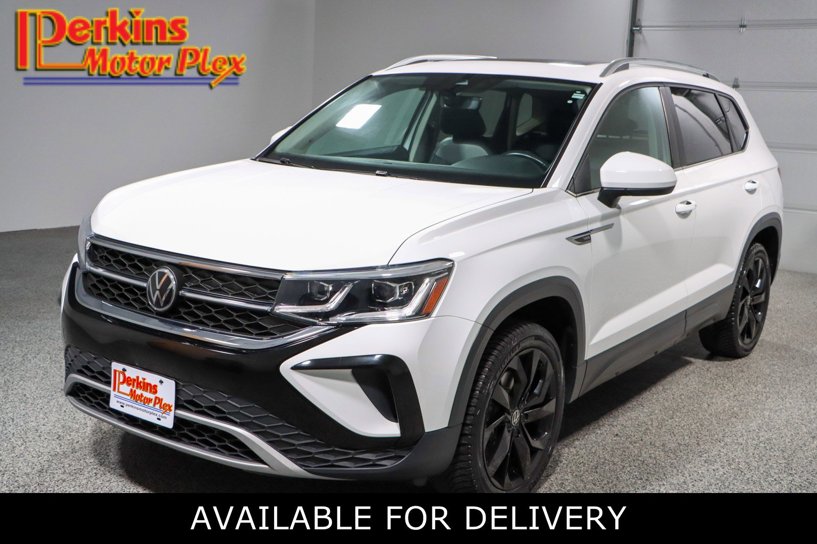Used 2022 Volkswagen Taos SEL w/ Panoramic Sunroof Package