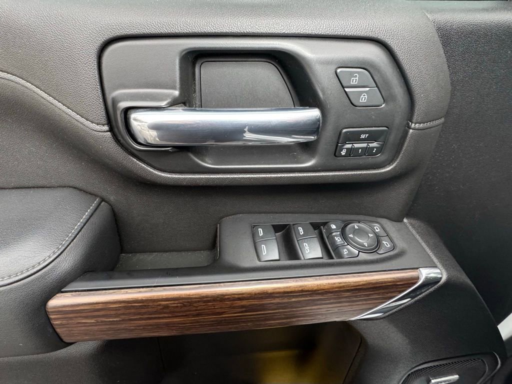 Used 2023 Chevrolet Silverado 3500 High Country image 17