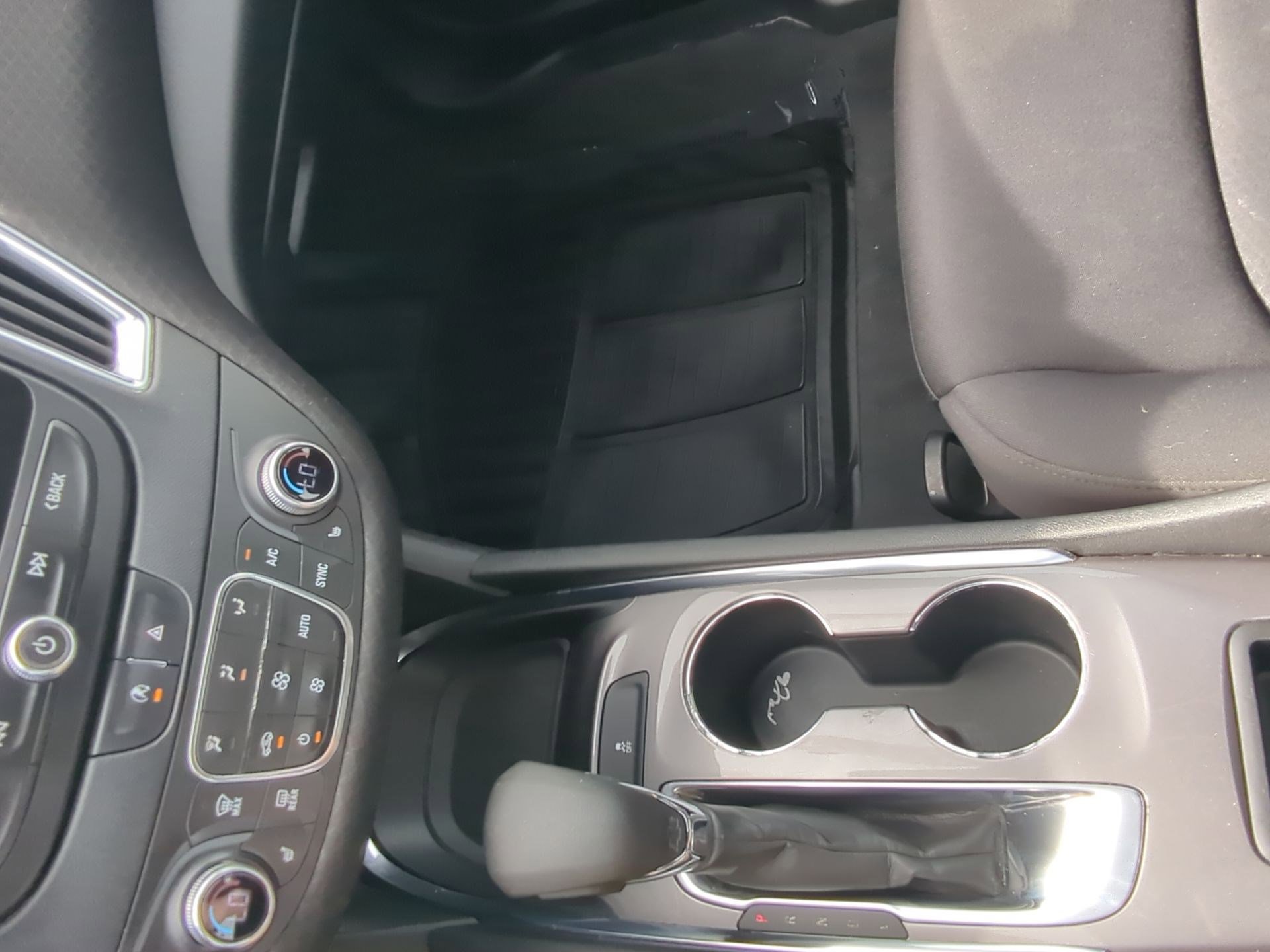 Used 2021 Chevrolet Malibu LT FWD image 18