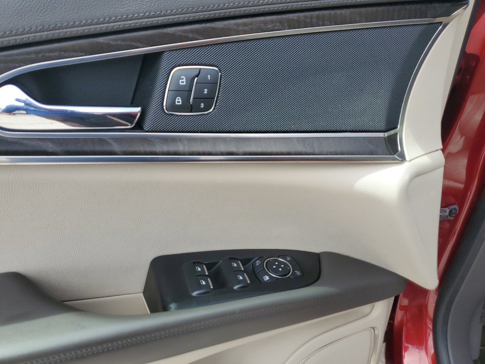 Certified 2019 Lincoln Nautilus Select image 13