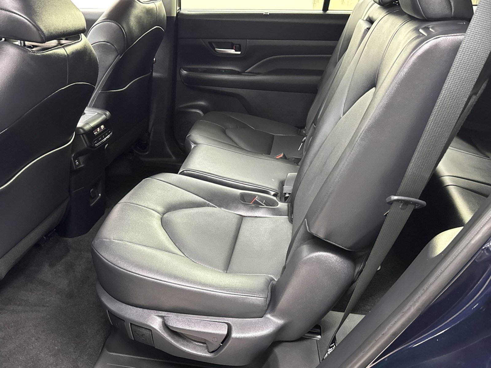 Used 2026 Toyota Grand Highlander XLE image 28