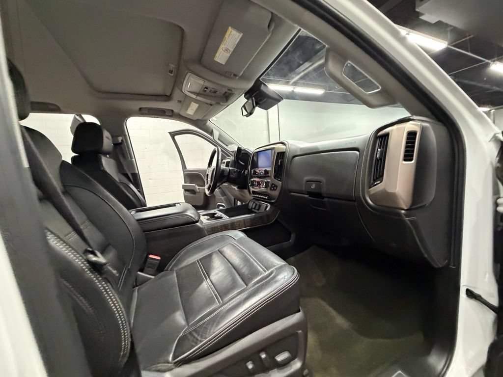 Used 2016 GMC Sierra 3500 Denali w/ Duramax Plus Package AWD/4WD image 38