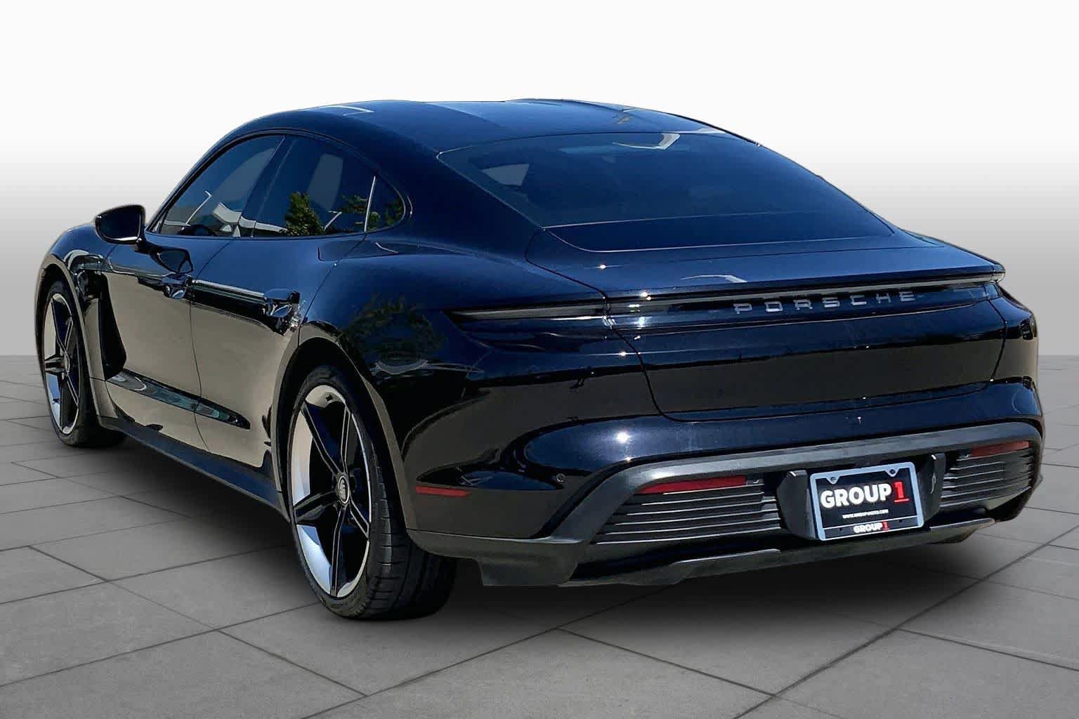 Used 2022 Porsche Taycan RWD image 10