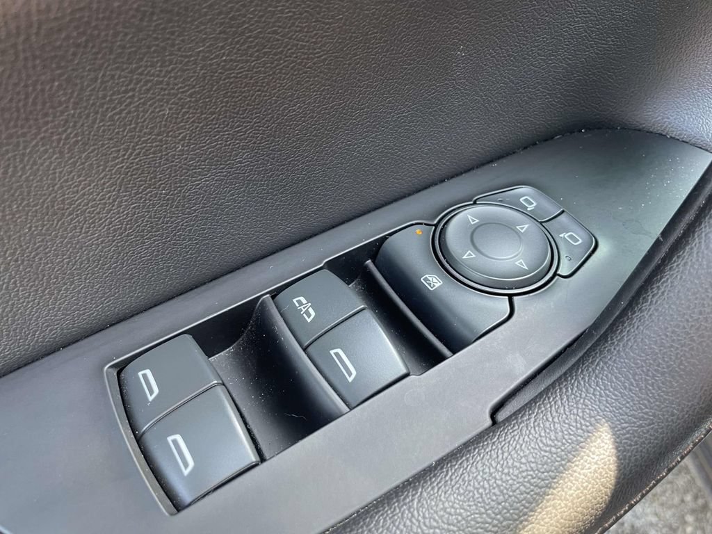 Used 2023 Chevrolet Blazer Premier w/ Enhanced Convenience Package FWD image 15
