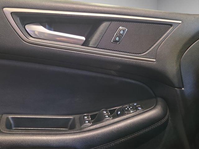 Used 2022 Ford Edge SEL image 12