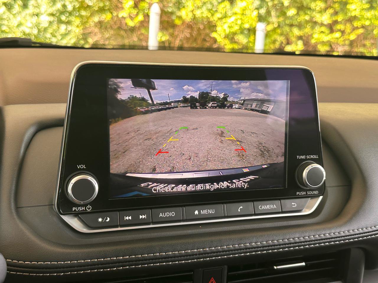 Used 2023 Nissan Rogue SV FWD image 14