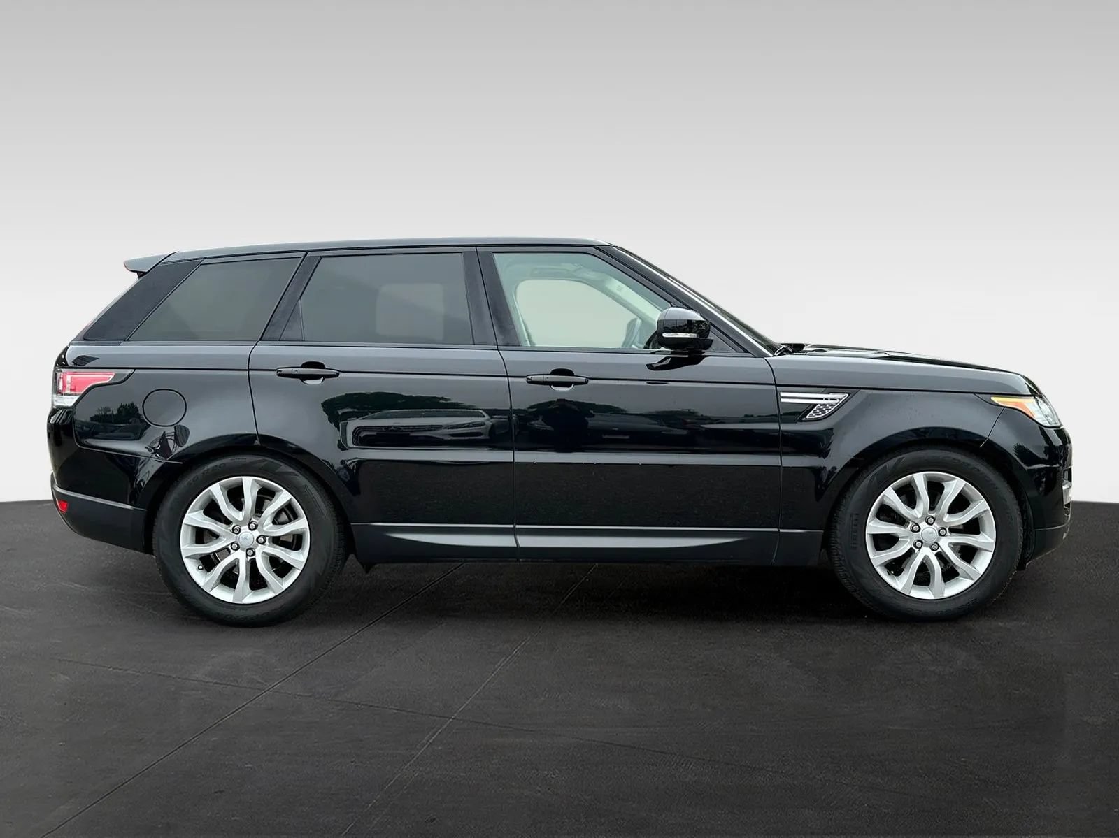 Used 2016 Land Rover Range Rover Sport HSE AWD/4WD image 8