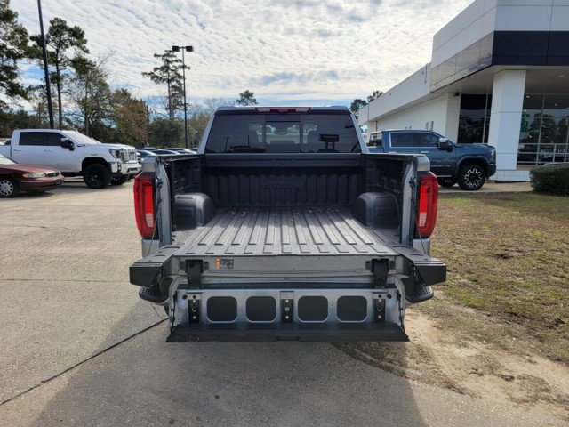 Used 2024 GMC Sierra 1500 AT4 w/ Technology Package AWD/4WD image 8