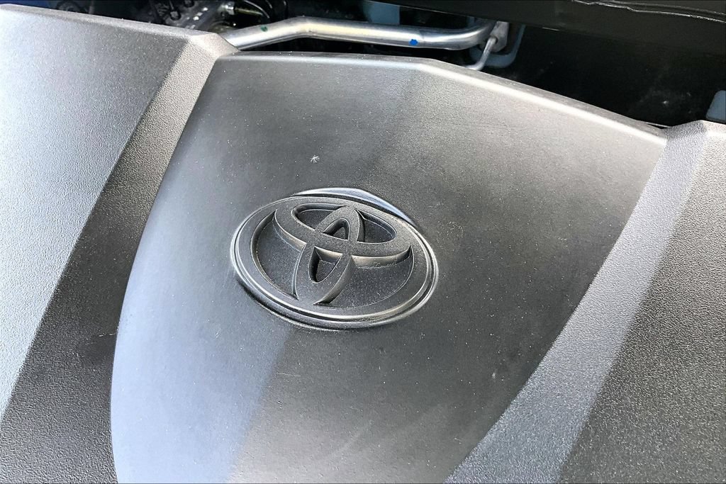 Used 2025 Toyota Camry LE FWD image 30